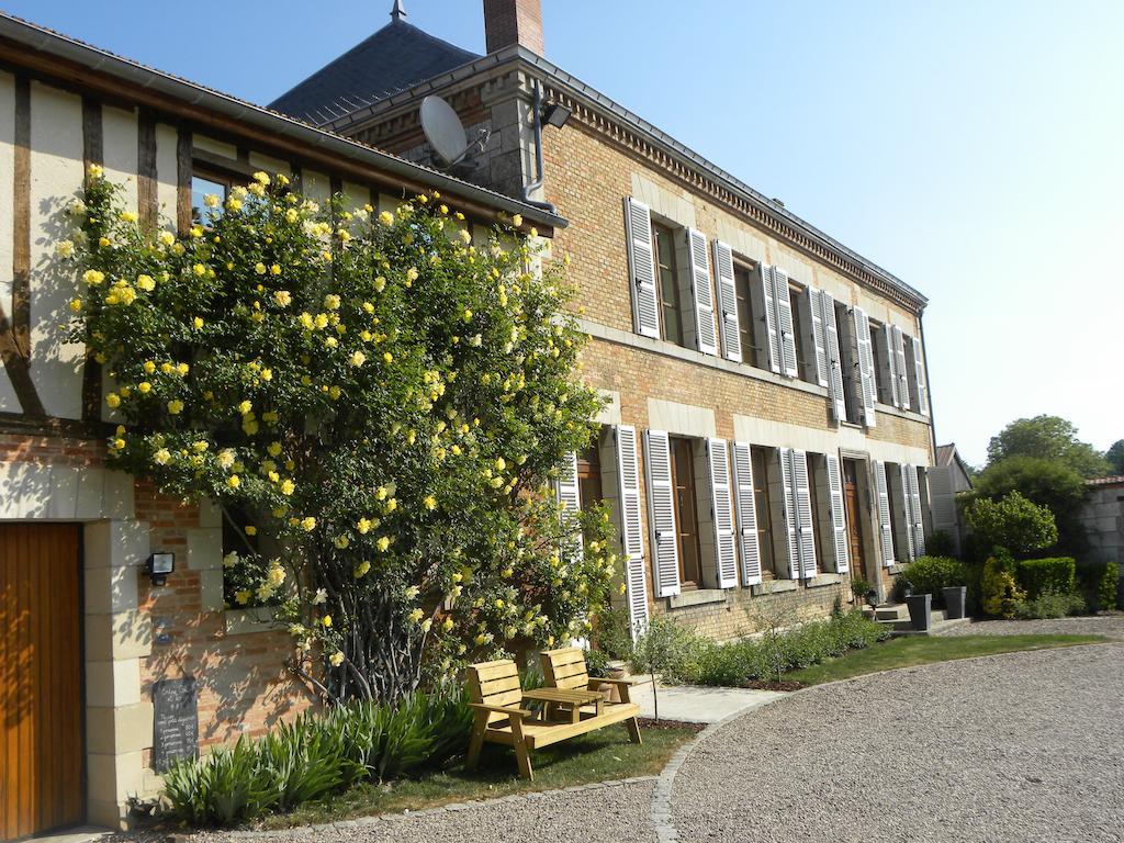 Entre Cour Et Jardin Hotel Châlons-en-Champagne Esterno foto